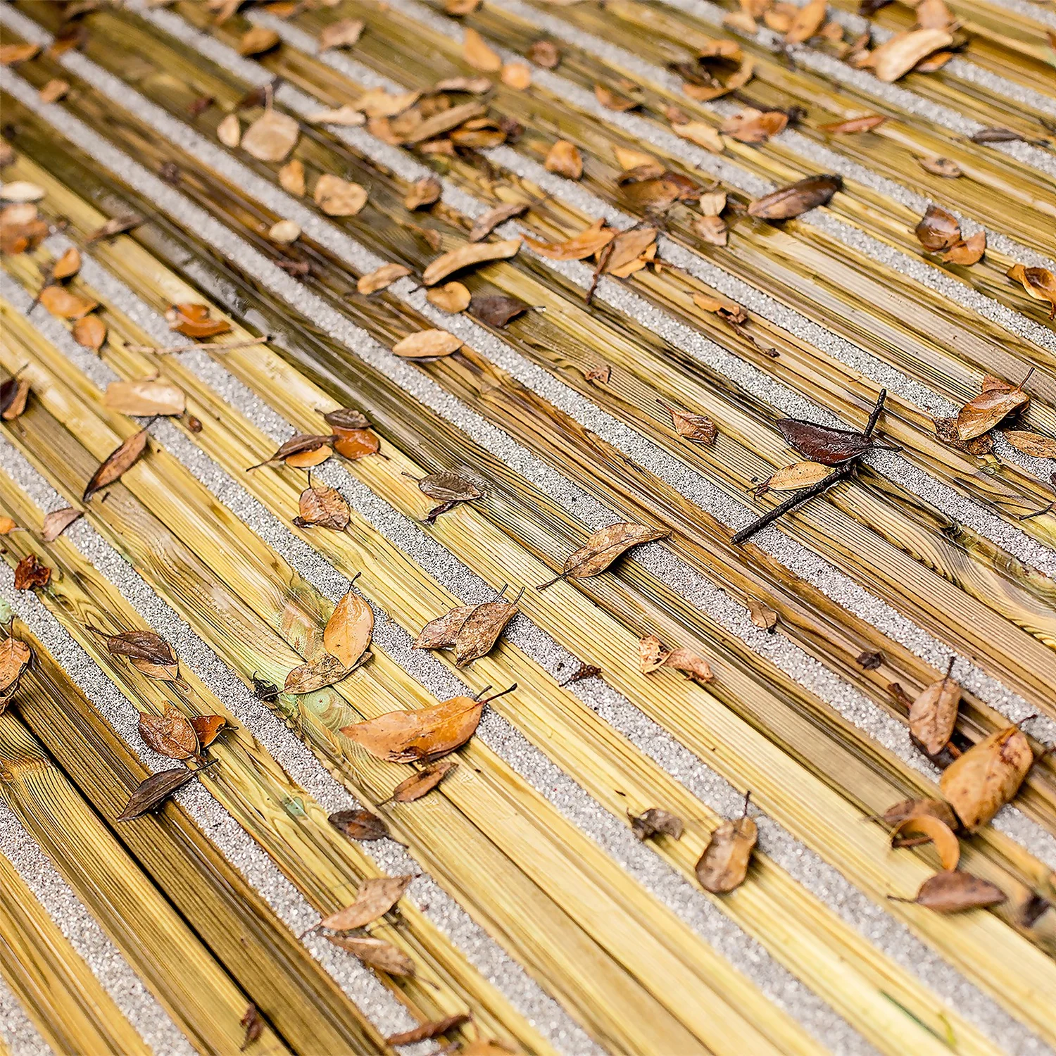 Gripsure Anti Slip Decking Board - 2.4m 7 Gripsure Anti Slip Decking Board - 2.4m - Image 5