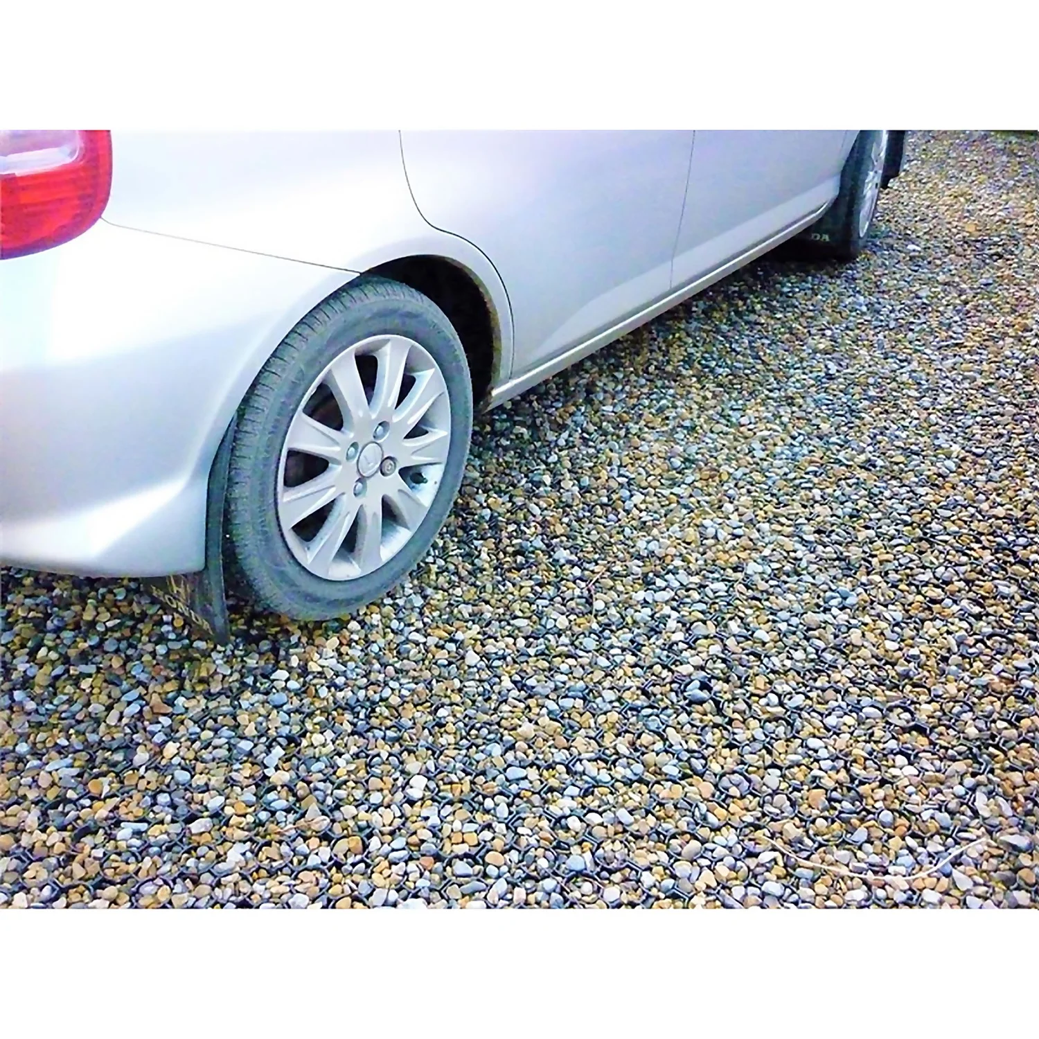 Ecobase Porous Pavers Drives - 2.5m2 (10 Pack) 5 Ecobase Porous Pavers Drives - 2.5m2 (10 Pack) - Image 3