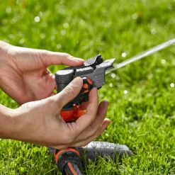 GARDENA Pulse Spike Water Sprinkler -GreenScape Sales Store 13489629 7584924640464455