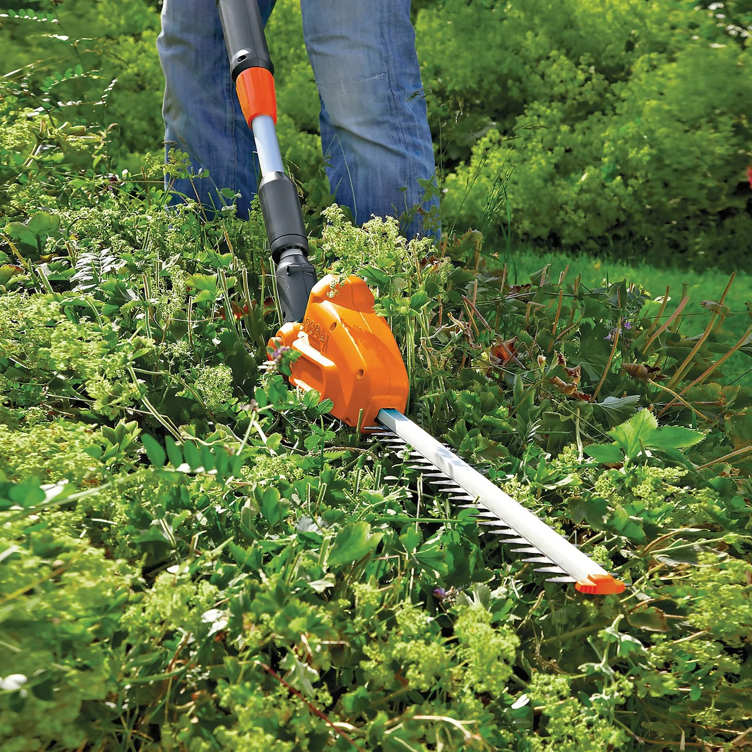 Flymo SabreCut XT TeleHedge Trimmer 7 Flymo SabreCut XT TeleHedge Trimmer - Image 5
