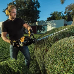 McCulloch HT5622 Petrol Hedge Trimmer 13 McCulloch HT5622 Petrol Hedge Trimmer -GreenScape Sales Store 13524822 5684936893639216