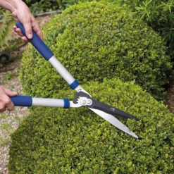 Spear & Jackson 2 Geared Hedge Shears -GreenScape Sales Store 13991756 1454996464844437