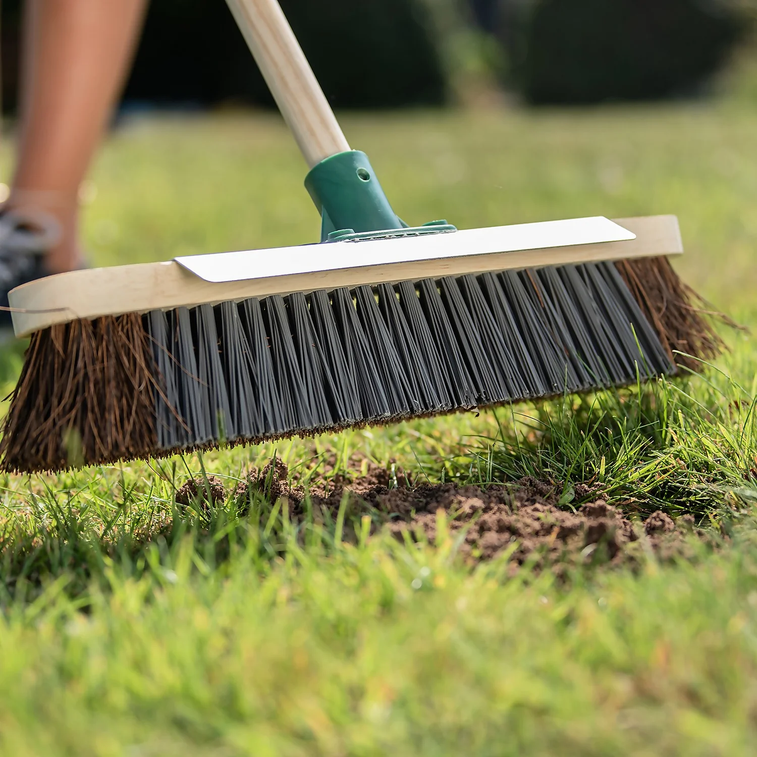 Gro-Sure Lawn Seeding Soil 25L 6 Gro-Sure Lawn Seeding Soil 25L - Image 4